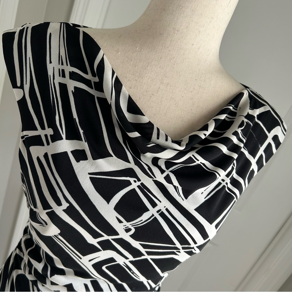 Elegant Black and White Sleeveless  Geometric Print Midi Dress Size 6 - Picture 3 of 7